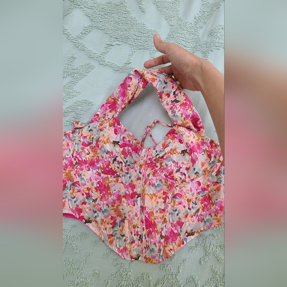 More To Come Flower Corset NWT. - Picture 2 of 4